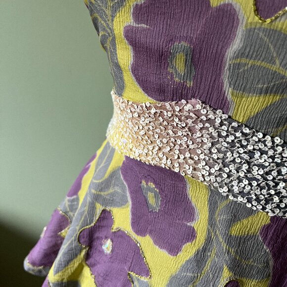 Australian designer 100% silk peplum top with floral design and sequins - Picture 3 of 13